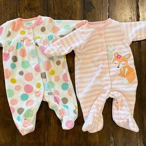 🦊 Carter's Pink and White Fleece Footies with Polka Dots and Fox Design 💗